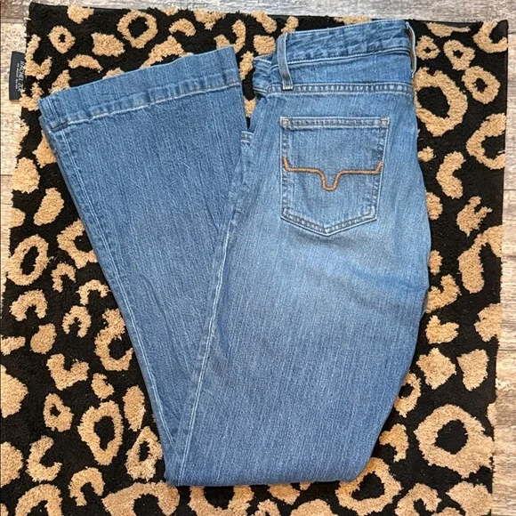 Kimes Ranch Light Wash Jennifer Trouser Jeans - Picture 1 of 3